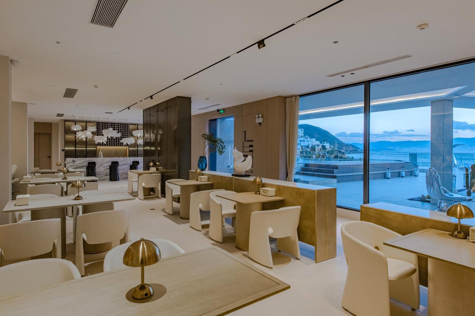 Dali Oriental Seaview Hotel -Dali Erhai Bagian luar foto