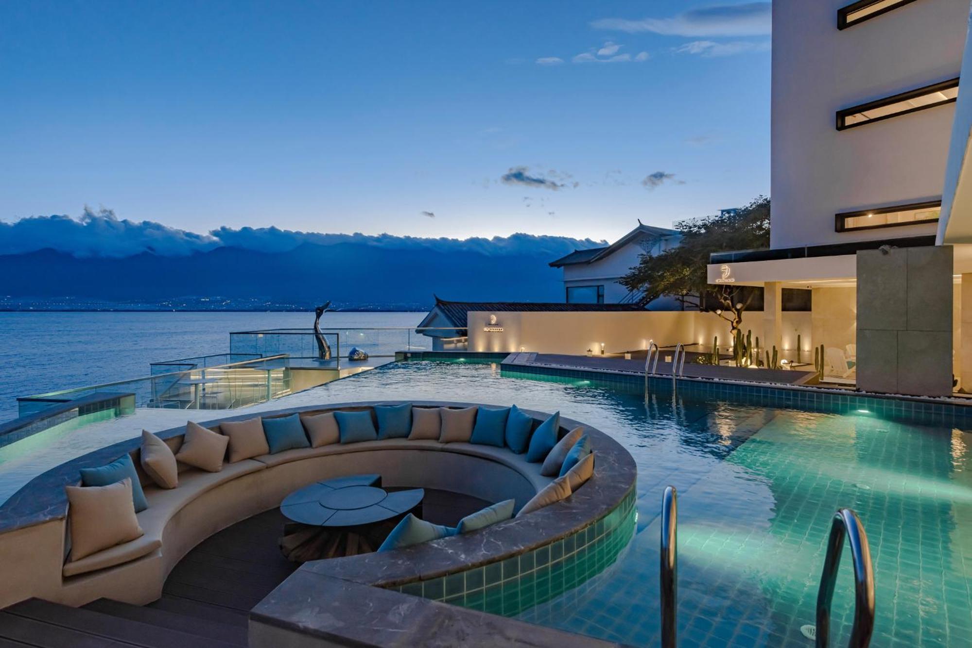 Dali Oriental Seaview Hotel -Dali Erhai Bagian luar foto